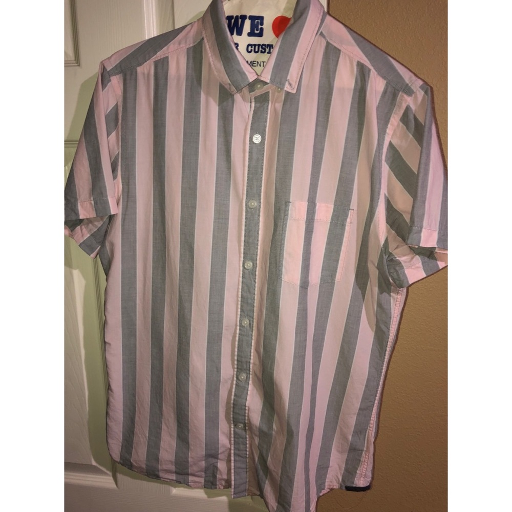 EXPRESS Men’s Short Sleeve Button Up Size Medium